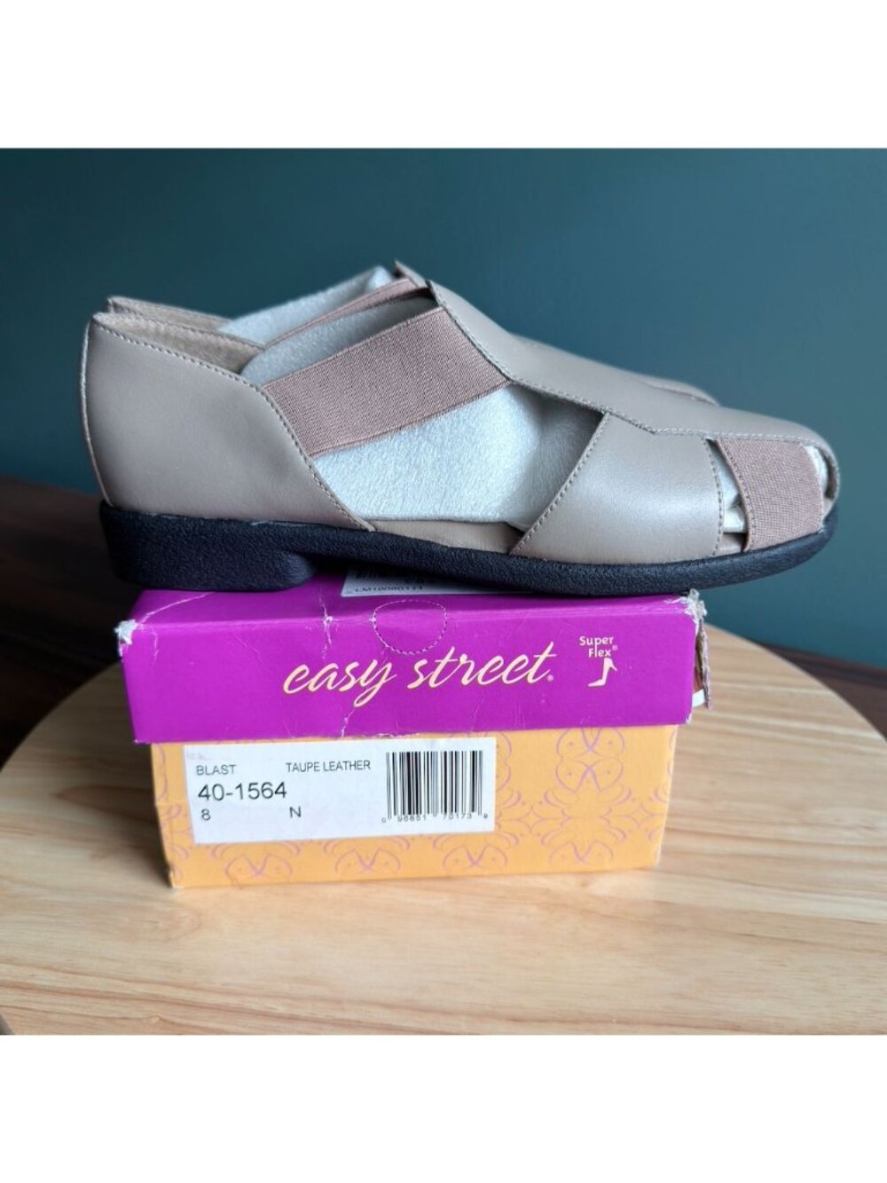 Easy Street Womens 8N Flats Comfort Blast Fisherman Taupe Leather Secure Flexib